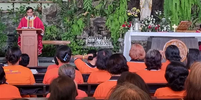 ziarah religi kelompok lansia gereja santa clara ke subang