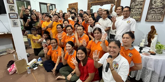 Foto bersama Umat Lingkungan Antonius 4 Paroki Bekasi Utara