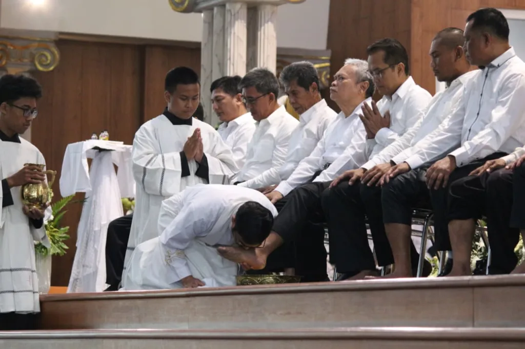 KamisPutih5
